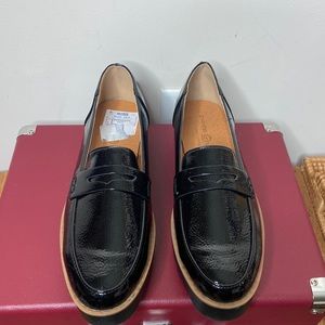 Patent leather Platform Loafer